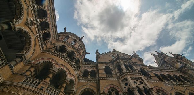 Private Mumbai 25 sights in one tour as recommended by Gigi Hadid - Colonial civic power: police HQ, Wellington Fountain, and the High Court