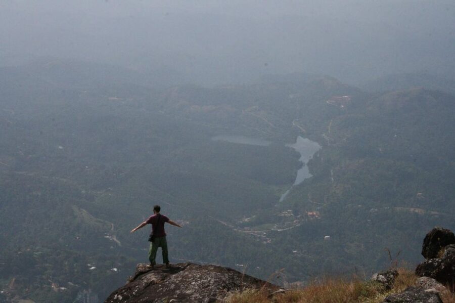 Private Munnar Tea Trek - Tea-maker learning: how the guide turns the walk into understanding