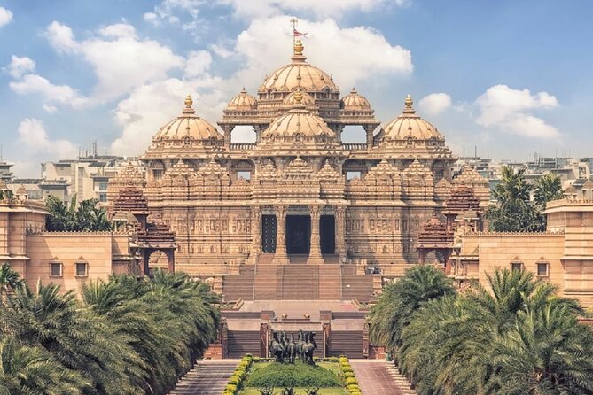 Private Old and New Delhi City Full Day or Half Day Tour - Private pickup, chauffeur-driven comfort, and why it matters in Delhi