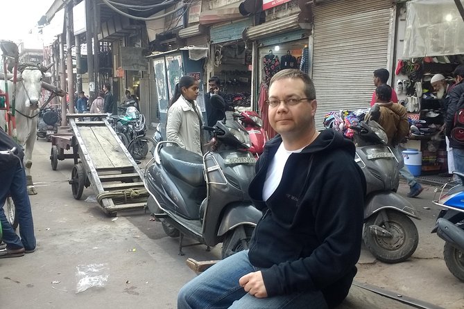 Private Old and New Delhi Tour in 8 Hours With Entrances and Lunch - The Private Air-Conditioned Vehicle, And Why It Matters in Delhi
