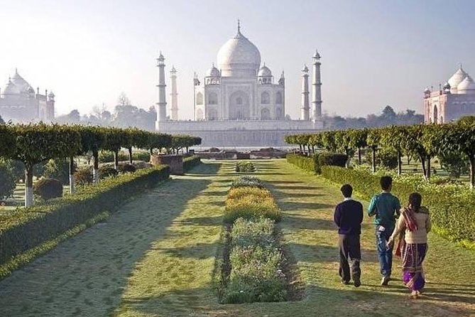 Private Same-Day Taj Mahal & Agra Fort Tour from Jaipur by Car - Lunch at DoubleTree by Hilton Agra: a reset after the crowds
