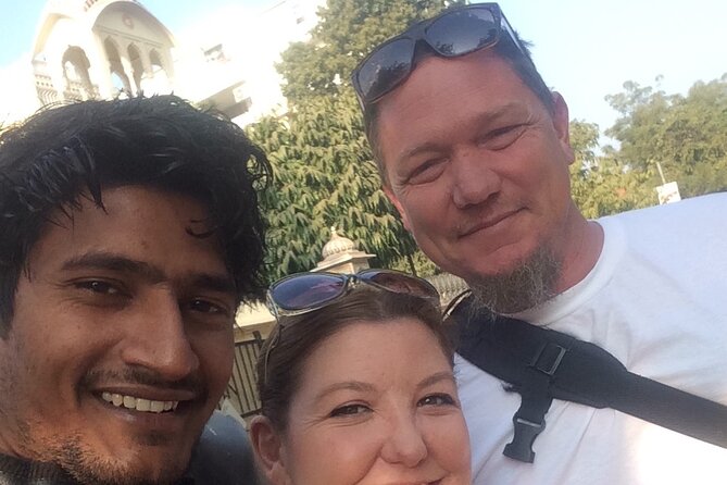 Private Shopping Tour in Jaipur - Stop 2: Ratnavali Arts, jewelry gemstones, and seeing the work firsthand