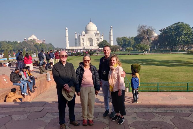 Private Sunrise Taj Mahal Tour from Delhi By Car -All inclusive - Agra Fort with skip-the-line access: the part people often underestimate