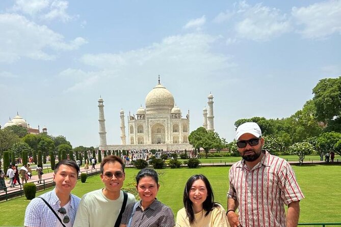 Private Taj Mahal Tour By Superfast Train From Delhi - Taj Mahal at the Right Pace, With a Guide Who Knows the Angles