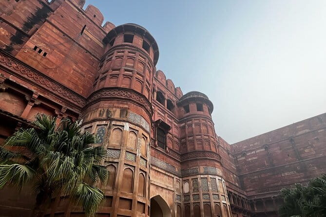 Private Transfer Agra to Delhi - Drop-off options in Delhi, Noida, and Gurugram, including airports