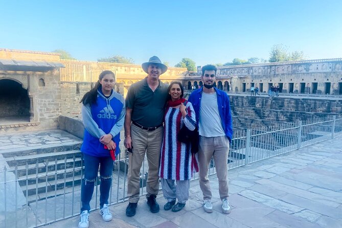 Private Transfer Agra To Jaipur Via Fatehpur Sikri & Chand Baori, Step Well - Why this Agra to Jaipur transfer stops for Fatehpur Sikri and Chand Baori