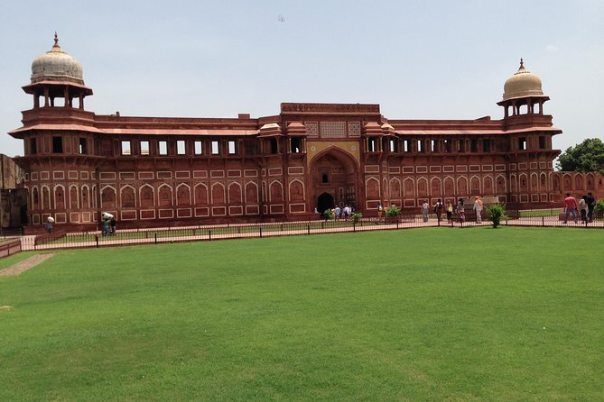 Private Transfer From Agra to New Delhi - What happens during the 3.5 hour drive, beyond just getting there
