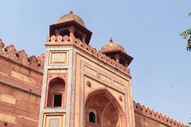 Private Transfer From Jaipur to Agra including Fatehpur Sikri - Porch pickup, hotel-to-hotel drop-off, and the real flow of the day