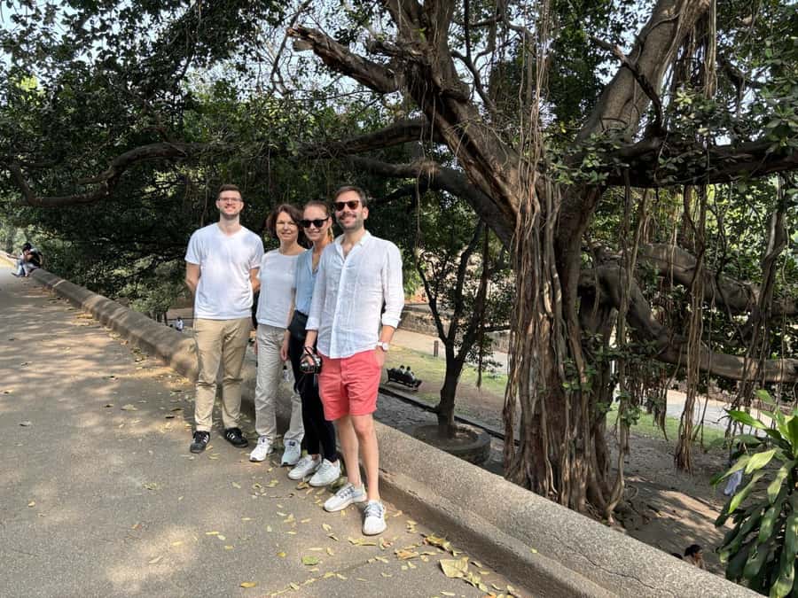 Pune: Old City & Camp Cultural Walking Tour with Local Snack - Practical tips before you go
