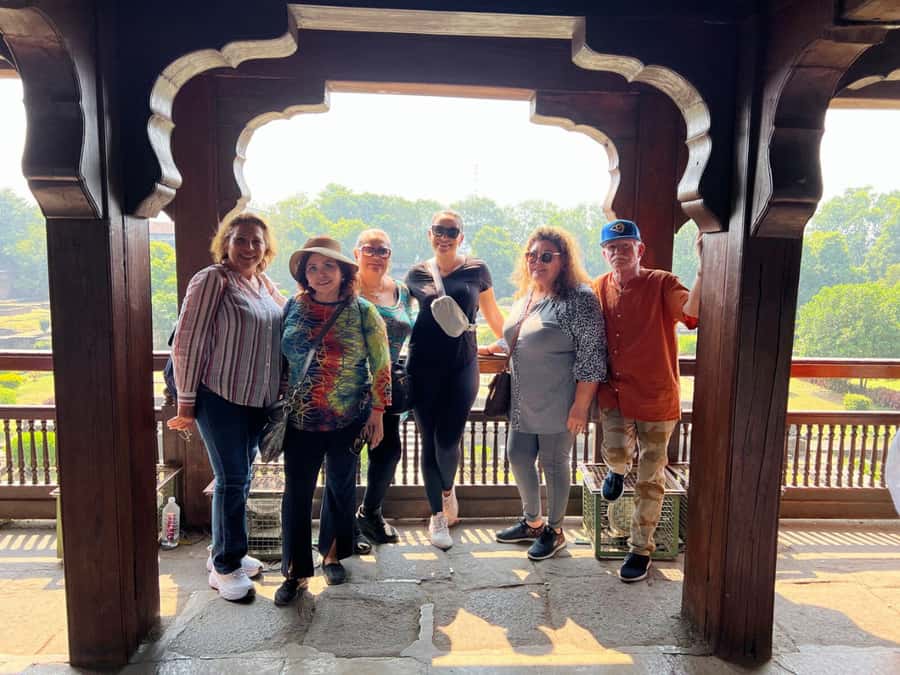 Pune: Old City & Camp Cultural Walking Tour with Local Snack - Old City route: Shaniwar Wada Fort, temples, palaces, and market lanes