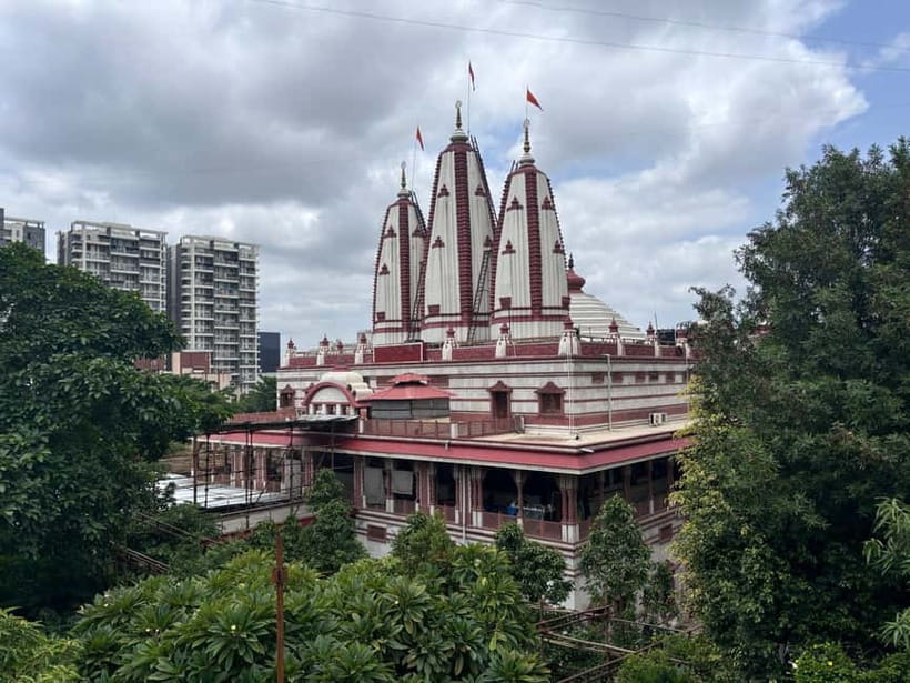 Pune: Sacred Sites Half Day Tour with Snacks (AC Car Tour) - A half-day sampler of Pune faiths, from caves to churches