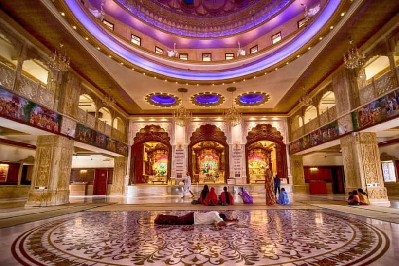 Pune: Sacred Sites Half Day Tour with Snacks (AC Car Tour) - Dagdusheth Halwai Ganpati Mandir: one of Pune’s best-known Ganesh stops