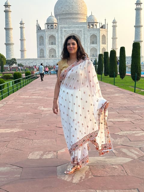 Rent a sari or kurta pajama for Taj Mahal visit & picture - Price and Value: What $13 Per Person Really Buys