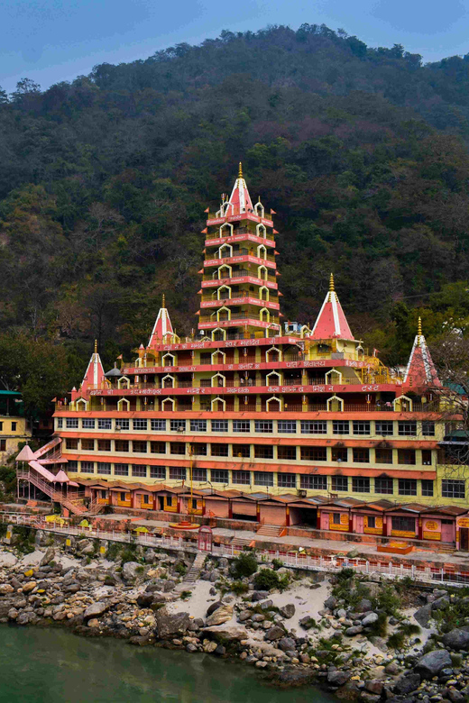 Rishikesh Spiritual Evening Tour with Sacred Ganga Aarti - Parmarth Niketan Aarti Sthal: your final hour at the heart of Sacred Ganga Aarti