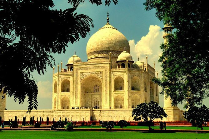 Same Day Taj Mahal & Agra Fort Tours ( Delhi- Agra-Delhi ) - Delhi pickup and the Yamuna Expressway drive to Agra