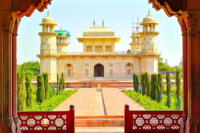 Same Day Taj Mahal Tour by car - Baby Taj at Itimad-ud-Daulah: the guided 45 minutes that feel different