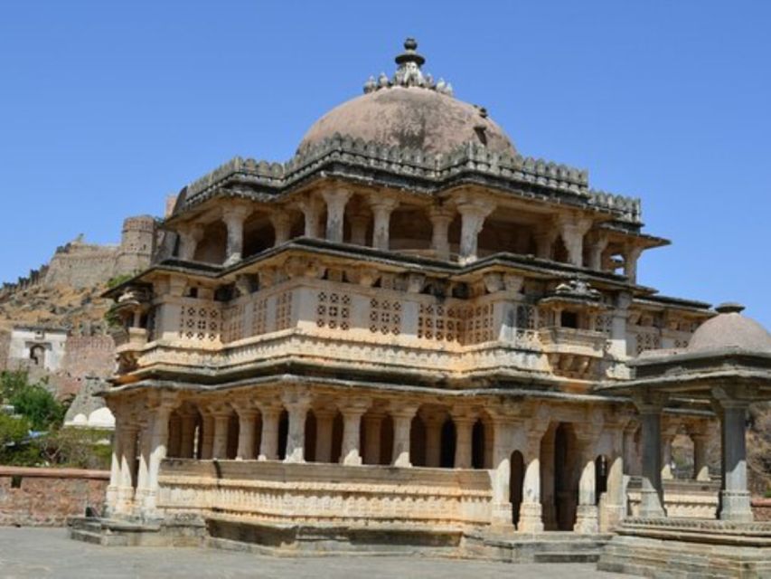 Same Day Tour Of Kumbhalgarh Fort & Ranakpur Jain Temple - A smart Udaipur day trip combo, fort views and Jain architecture