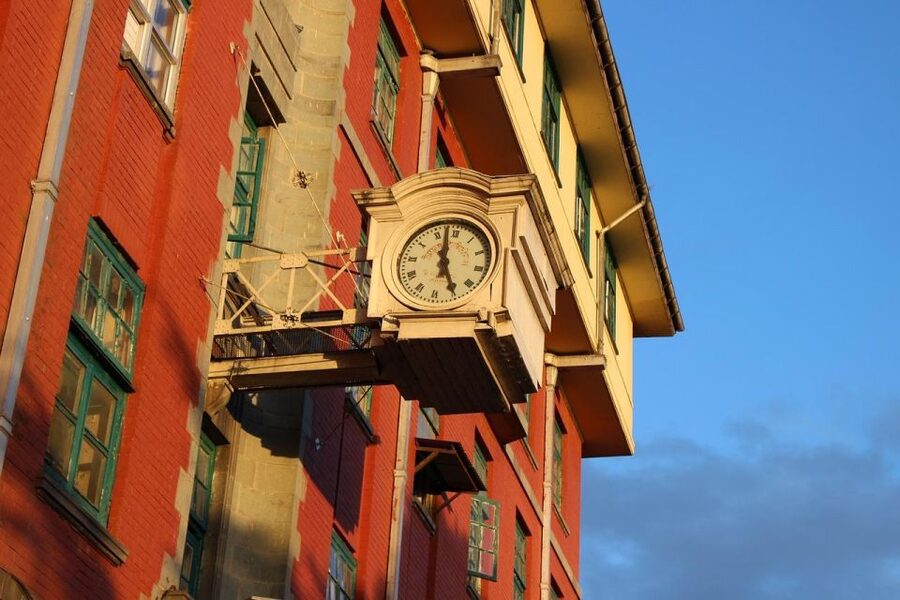 Shimla: Guided Walk Tour-Heritage, Culture & Colonial Trail - Railway Board Building and Gorton Castle, Two Flavors of Power