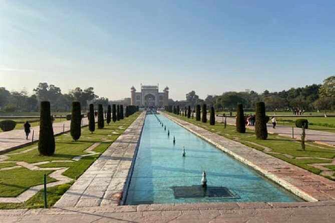 Skip The Line Private Taj Mahal & Agra Fort Day Tour By Car - Stop 1: Taj Mahal sunrise timing and what the guide helps with