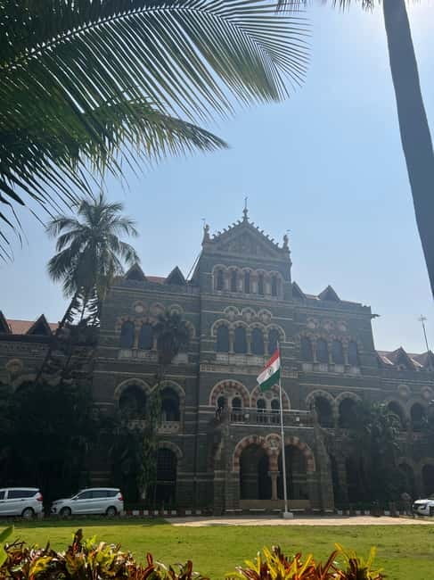 South Mumbai: Cultural Heritage Walking Tour - Gateway of India: the port-city landmark that sets the theme