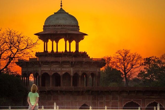 Taj Mahal & Agra Fort Day Tour From Delhi - All Inclusive & Lunch - Agra Fort in One Hour: Focus on What Changes Your Perspective