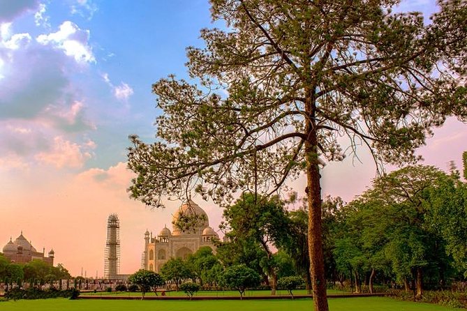 Taj Mahal & Agra Fort Day Tour From Delhi - All Inclusive & Lunch - Entering the Taj Mahal Complex: What You Can Do in 2 Hours