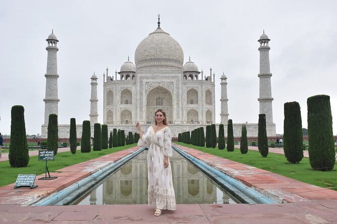 Taj Mahal & Agra Fort Skip-the-Line Tour from Delhi or Agra - Getting Into the Taj Mahal Faster (and Knowing What You’re Looking At)