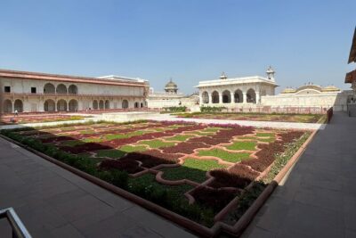 Taj Mahal & Agra Fort Tour from Delhi By Car with 5* Lunch