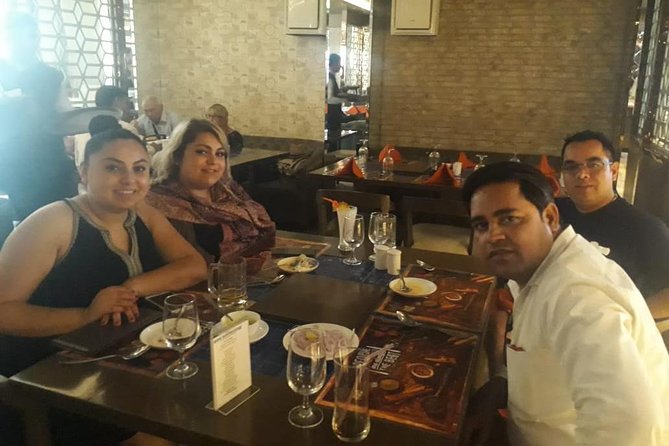 Taj Mahal & Agra Fort Tour with Home Cooked lunch at Locals Home - Price and fees: what USD 95 really buys you