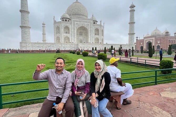 Taj Mahal & Agra Sameday Tour from Delhi by Car with 5 Star Lunch - Taj Mahal entry with a guide: how you save time and get more out of it
