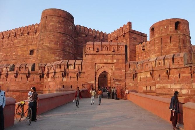 Taj Mahal at Sunrise and Agra Day Tour from Delhi - Private Transfer Comfort: Why the Car Setup Matters