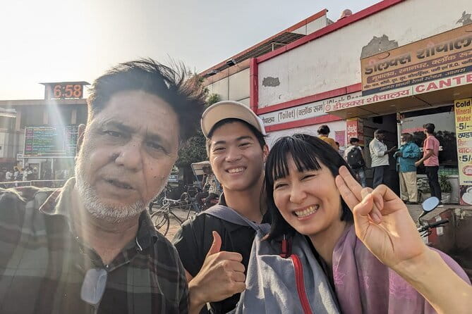 Taj Mahal by Tuk Tuk : A Local-Style Adventure - Meeting your guide, including names like Khan, Masud Khan, Munna, Uncle Chacha, and Bobbi