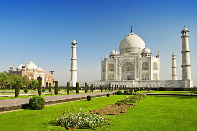 Taj Mahal Day Tour from Delhi by Car : BADGE OF EXCELLENCE TOUR - Agra first stop: getting oriented before the big sights