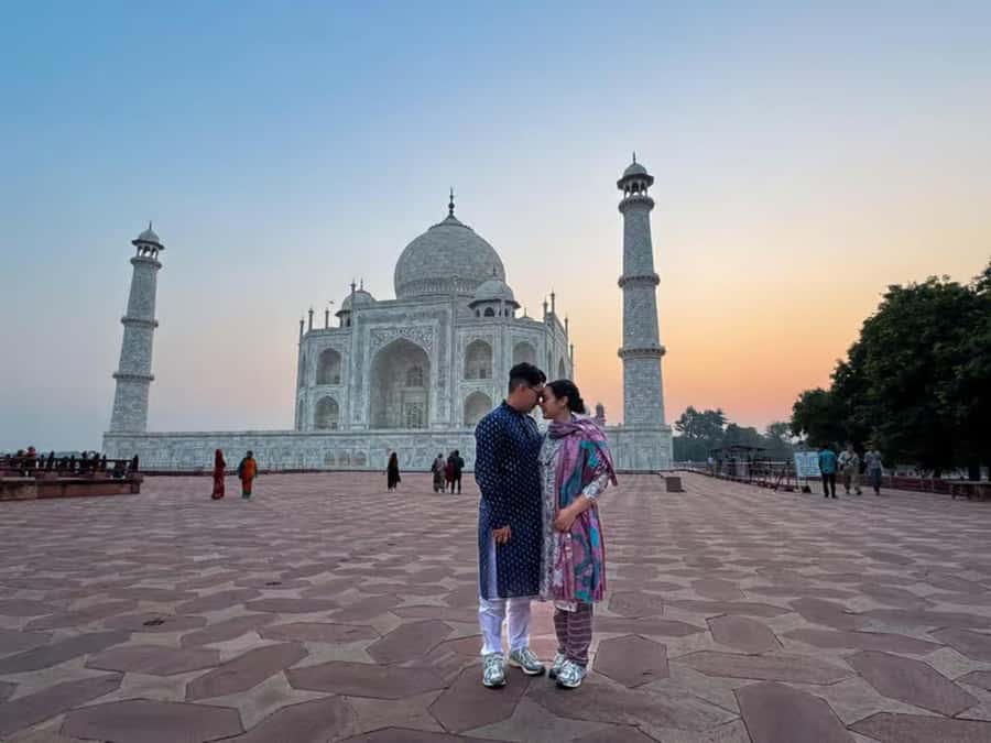 Taj Mahal: Foreigner Express Ticket (High Value) - Meet Your Guide: More Than Ticket-Taking