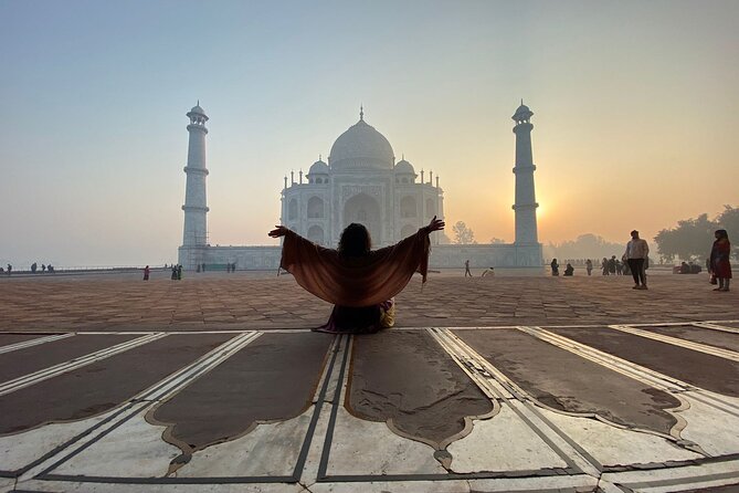 Taj Mahal skip the line luxury tour with guide - Skip-the-line Taj Mahal entry, and how to use that advantage