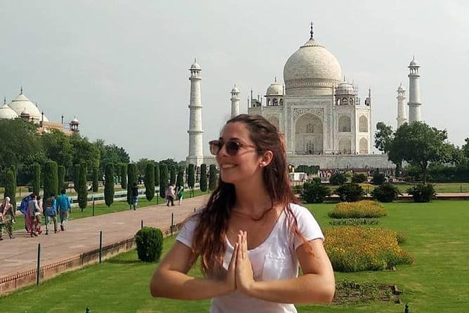 Taj Mahal Sunrise Tour & Full day Agra With Local Guide - Agra Fort stop: trading postcard beauty for Mughal power
