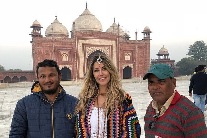 Taj Mahal Tour By Auto Or Rickshaw - Taj Mahal at the entrance: timing, crowds, and light