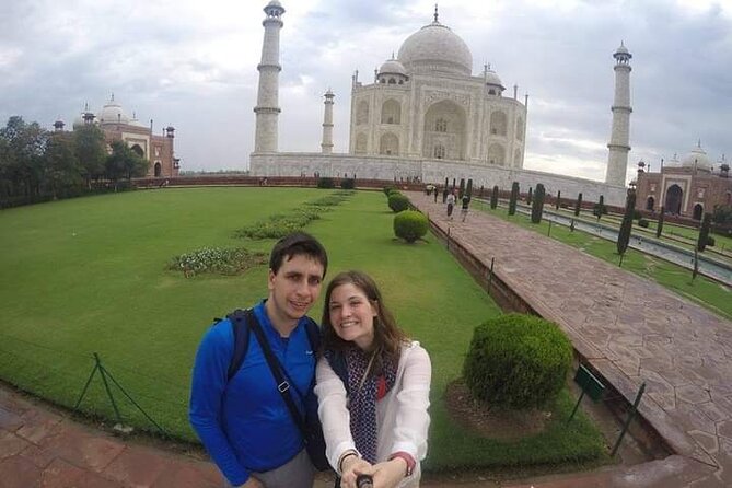 Taj Mahal Tour From Delhi By Car-Skip The Line Tickets With Lunch - Agra Fort in 45 Minutes: Fast, Focused, and Worth Doing