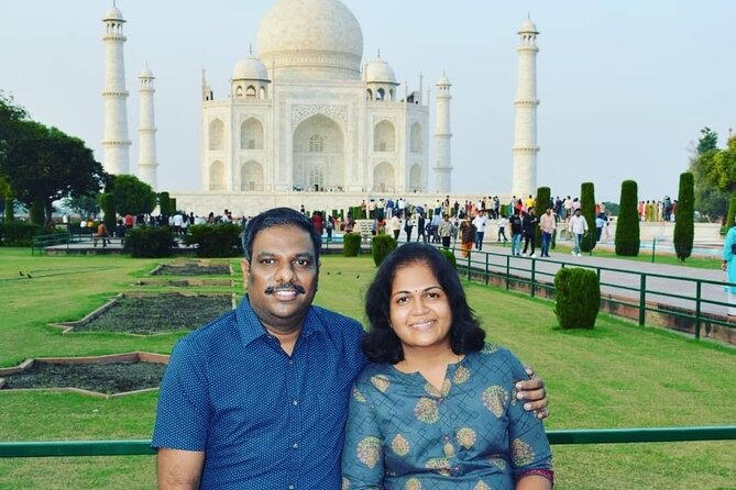 Taj Mahal Tour From Delhi By Car-Skip The Line Tickets With Lunch - Hotel Pickup and the Smooth Drive That Sets the Tone