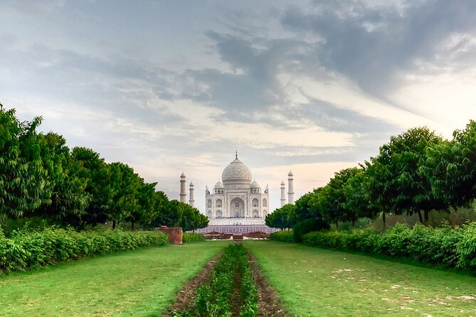 Taj Mahal Tour from Delhi by Express Train (Viator Award Winner) - Lunch Break at Courtyard Agra: A Real Pause in the Middle
