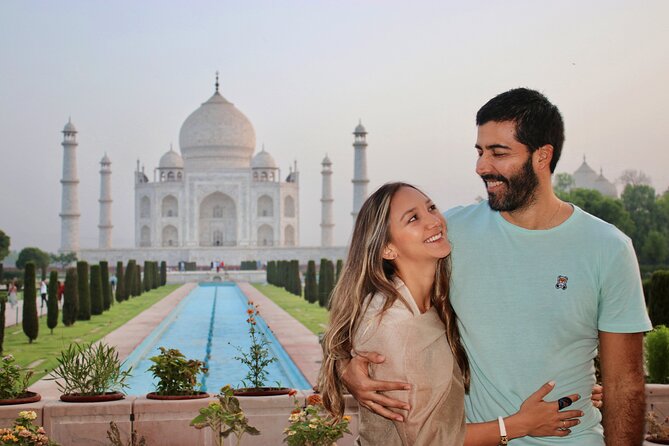 Taj Mahal Tour with High-Speed Train Experience - All Inclusive - Door-to-door Delhi to Agra, without platform stress