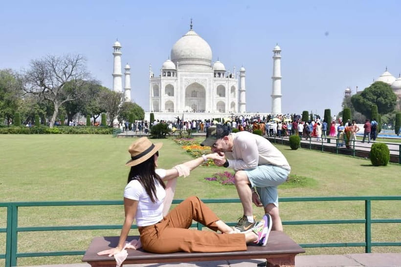 Taj Mahal with Professional Photoshoot - Picking Your Start: Cloth Shop Costumes Or Direct Taj Entry