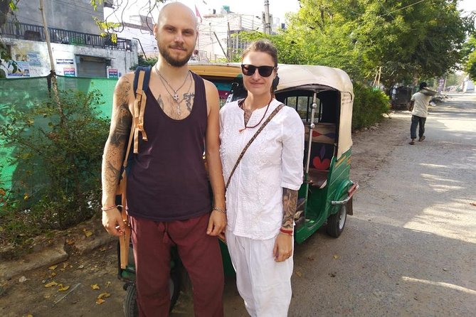 Tajmahal Full day Tour by tuk tuk - Meet your English-speaking driver, with pickup that actually helps