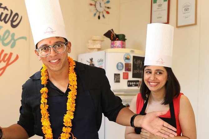 The Chef @ 11:30 am (4 Main Dishes + 3 Breads) - First Stop: Finding Saffron Palate near Chor Minar