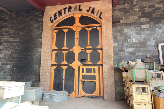 The Famous Bollywood Tour of Mumbai - Inside the studio day: performance, museum stops, and production basics