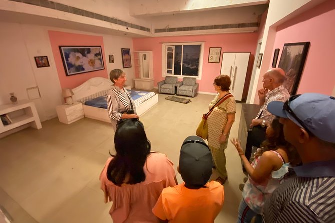 The Famous Bollywood Tour of Mumbai - What the interactive parts feel like, and who should join them