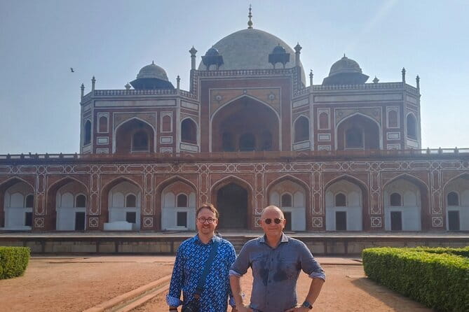 Timeless Treasures: An Old Delhi Heritage Walking Tour - Dariba Kalan and Gali Paranthe Wali: jewelry lanes and a quick food hit