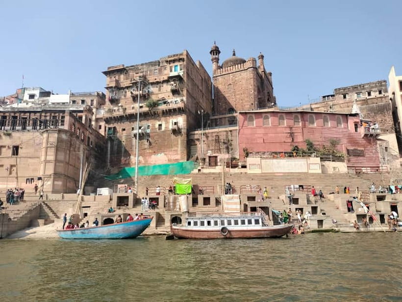 Tourist Guide English & Spanish Varanasi/Benares - Walking Old Varanasi North and South Without Getting Lost