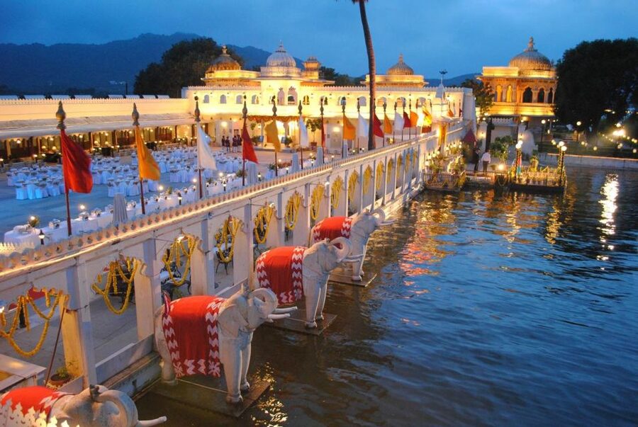 Udaipur: City Palace Museum Tour and Lake Pichola Boat Tour - Who This Tour Works Best For