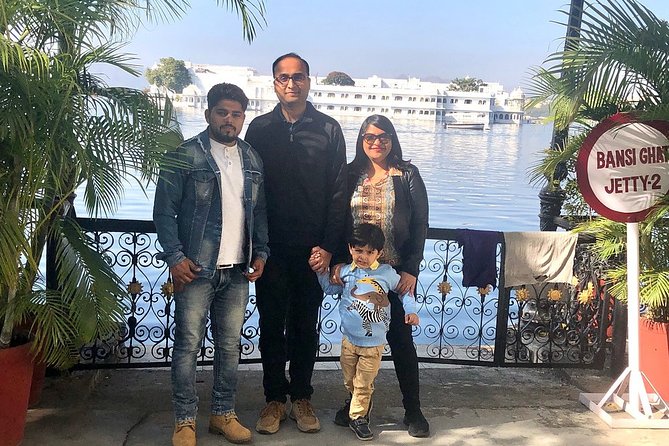 Udaipur Sightseeing Tour By Car With Guide - Saheliyon Ki Bari And Fateh Sagar Lake: Gardens Plus Lake Air
